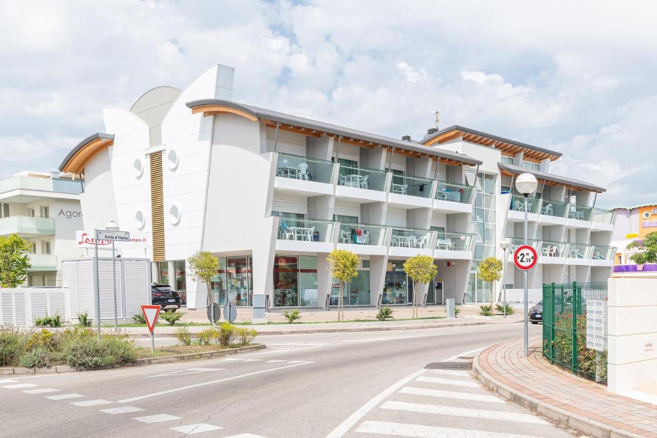 Girasoli Bibione Buitenkant foto