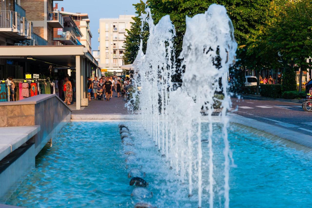 Girasoli Bibione Buitenkant foto