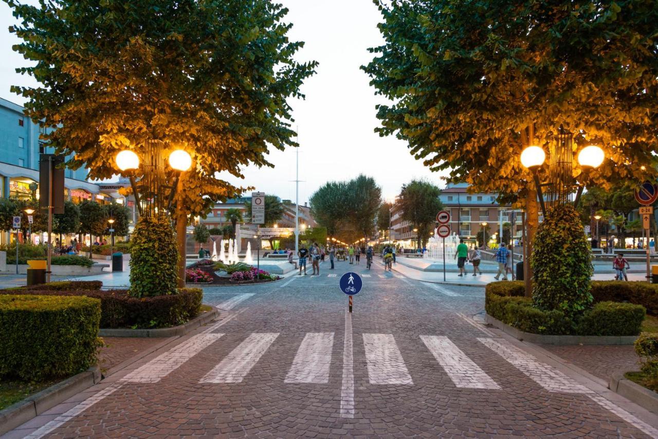 Girasoli Bibione Buitenkant foto