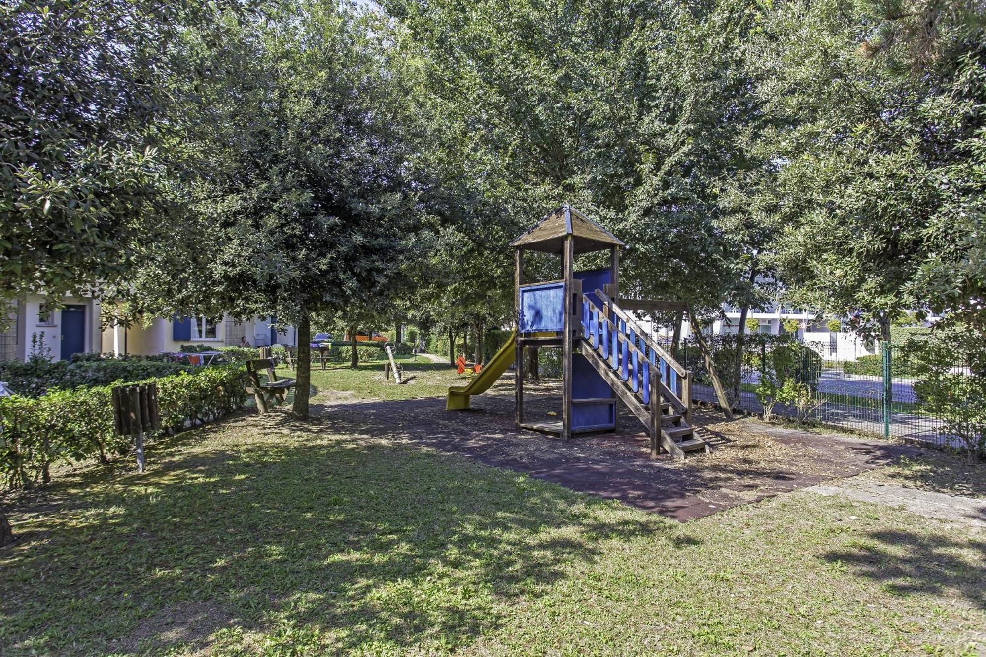 Girasoli Bibione Buitenkant foto